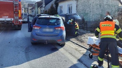 V Brněnci došlo ke srážce tří aut, dvě byla na pohon LPG