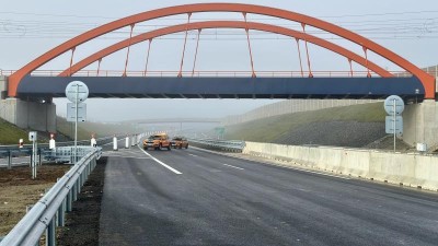 Dal&scaron;&iacute; kus d&aacute;lnice je otevřen&yacute;, u Svitav už se jezd&iacute; po t&eacute;měř dvan&aacute;cti kilometrech D 35