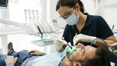 Velk&yacute; přehled změn ve zdravotnictv&iacute; pro rok 2026: B&iacute;l&eacute; plomby zdarma, konec pap&iacute;rov&aacute;n&iacute; a důkladněj&scaron;&iacute; prevence