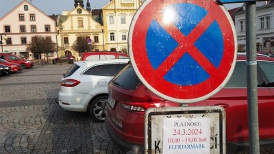 Na Starém náměstí v České Třebové nebude možné parkovat ani jím projíždět