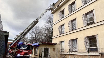 Hasiči na nohou! Kvůli silnému větru mají za sebou desítky výjezdů, nejvíce na Pardubicku