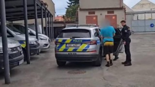 obvinění putují za mříže, foto zdroj Policie ČR