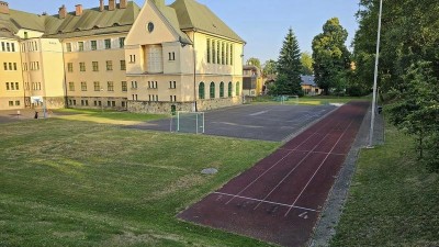 Studenti gymnázia v České Třebové se dočkají nového moderního hřiště
