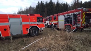 Druhý stupeň požárního poplachu vyhlásili hasiči kvůli ohni v lese na Svitavsku