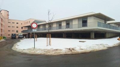 Obrazem: Kraj otevřel komunitn&iacute; č&aacute;st Domova u font&aacute;ny v Přelouči