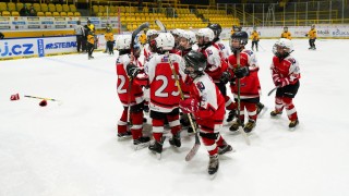 I ti nejmenší pardubičtí hokejisté jsou jedničky. Prozatím vedou tabulku Sev.en Hockey Cup